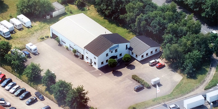 Verkauf und Lagerhalle